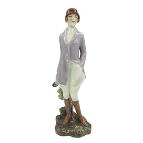 Hunts Lady - HN1201 - Royal Doulton Figurine