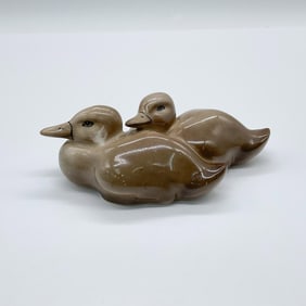 Royal Doulton Porcelain Figurine, Ducklings Resting HN239