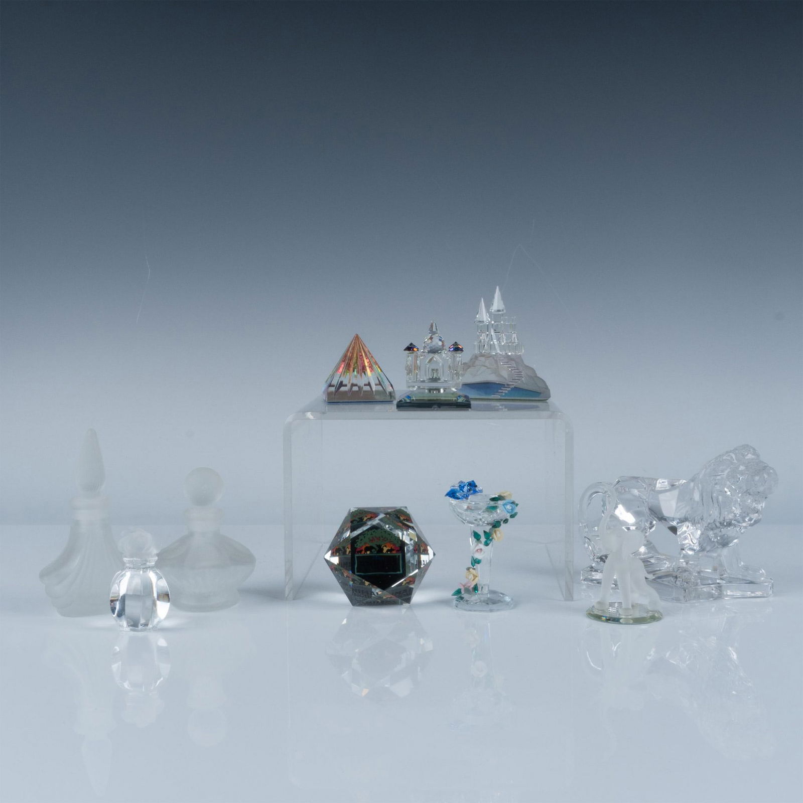 10pc Crystal and Glass Figurine Grouping (1 of 6)