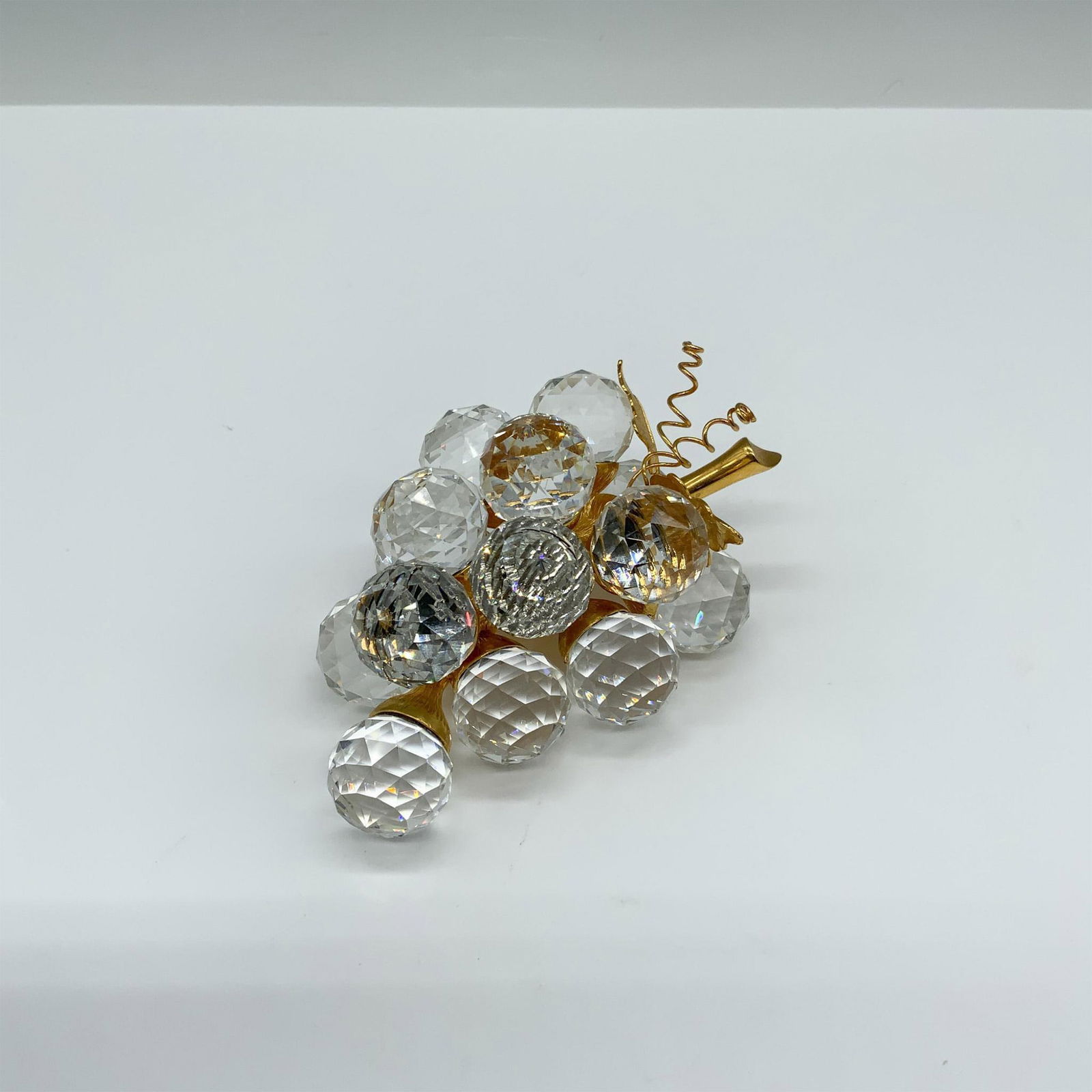 Swarovski Crystal Figurine, Small Grapes (1 of 4)