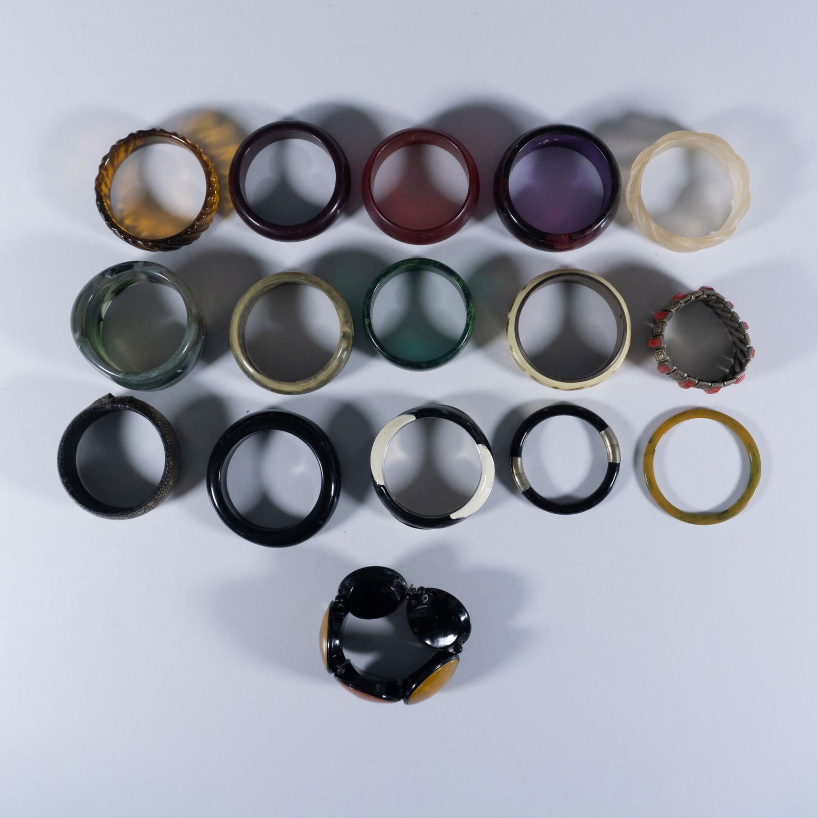 16 pc Vintage Costume Bangles and Bracelets (1 of 5)