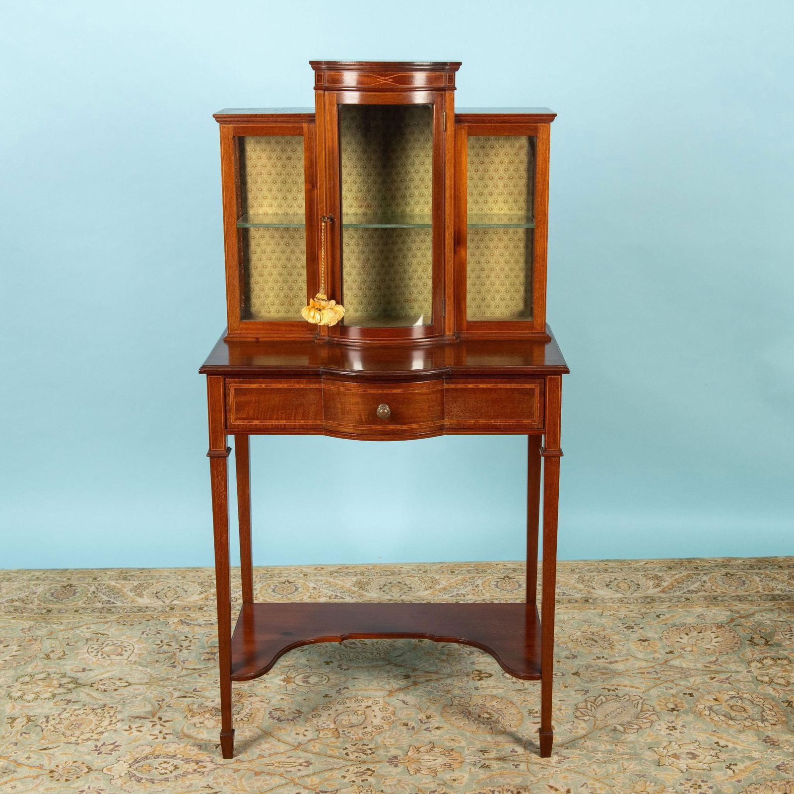 Edwardian Mahogany Display Cabinet with Key (1 of 14)