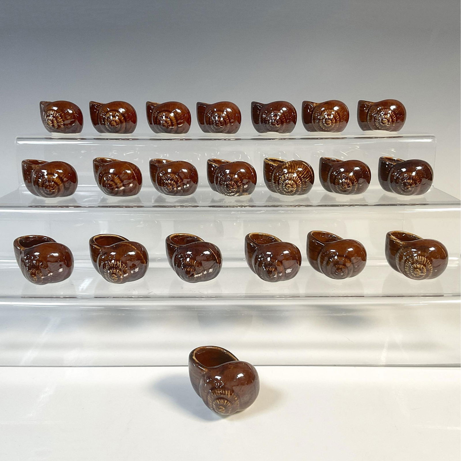 Vintage Hall Ceramic Shell Escargot Cups (1 of 3)