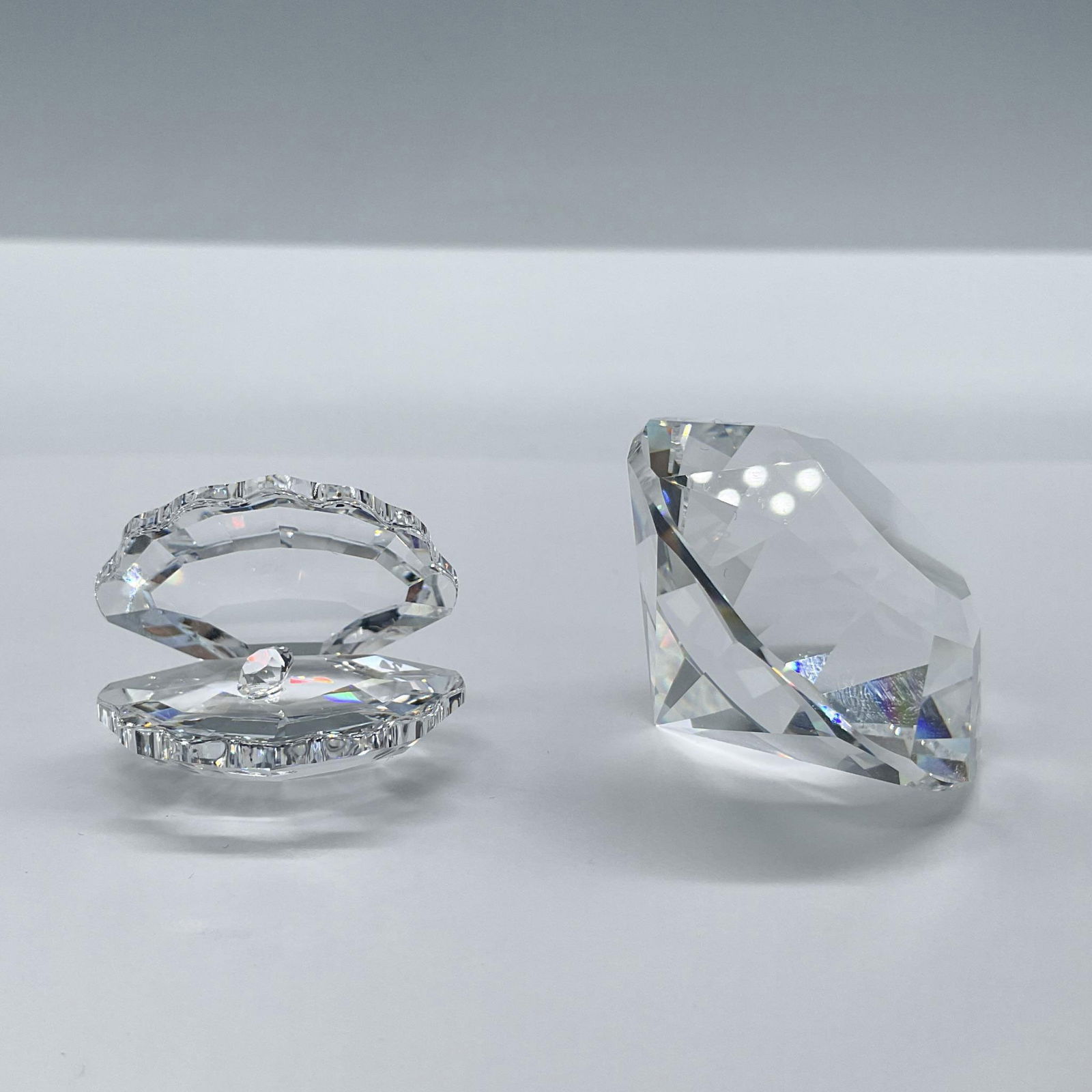2pc Swarovski Crystal Figures, SCS Chaton and Shell (1 of 5)