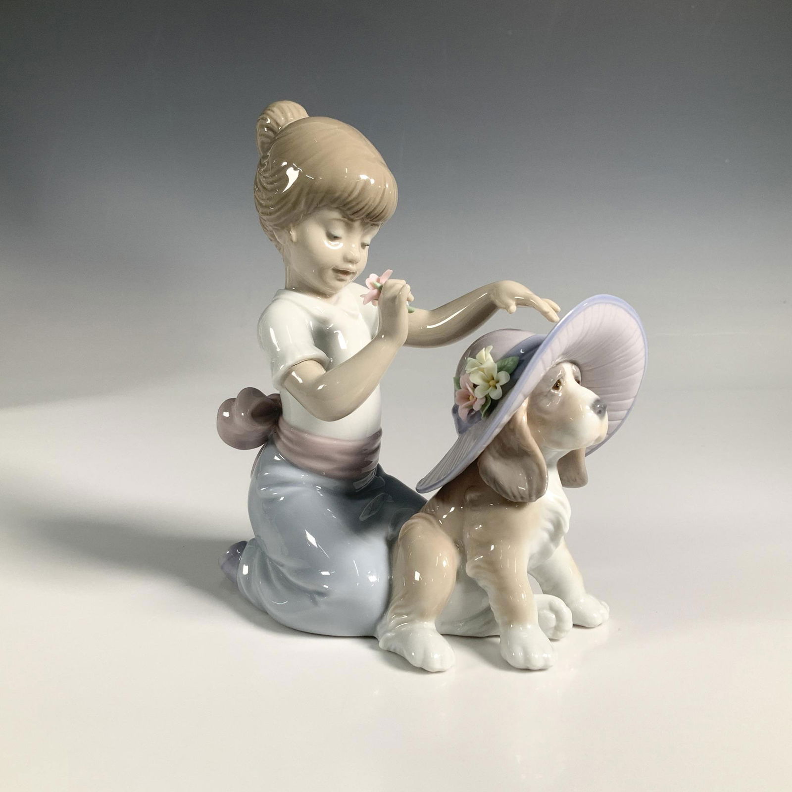 An Elegant Touch 1006862 - Lladro Porcelain Figurine (1 of 3)
