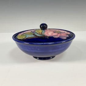 Moorcroft Pottery Magnolia Design Covered Bowl