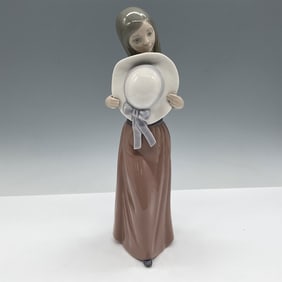 Lladro Porcelain Figurine, Bashful Lladro 0100507