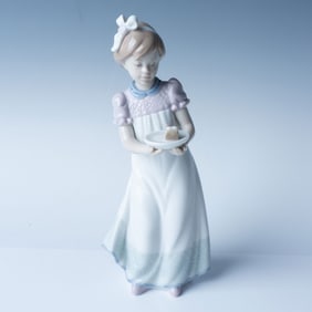 Lladro Porcelain Figurine, Happy Birthday 01005429