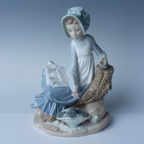 Nao by Lladro Porcelain Figurine, Girl on Stump 1985