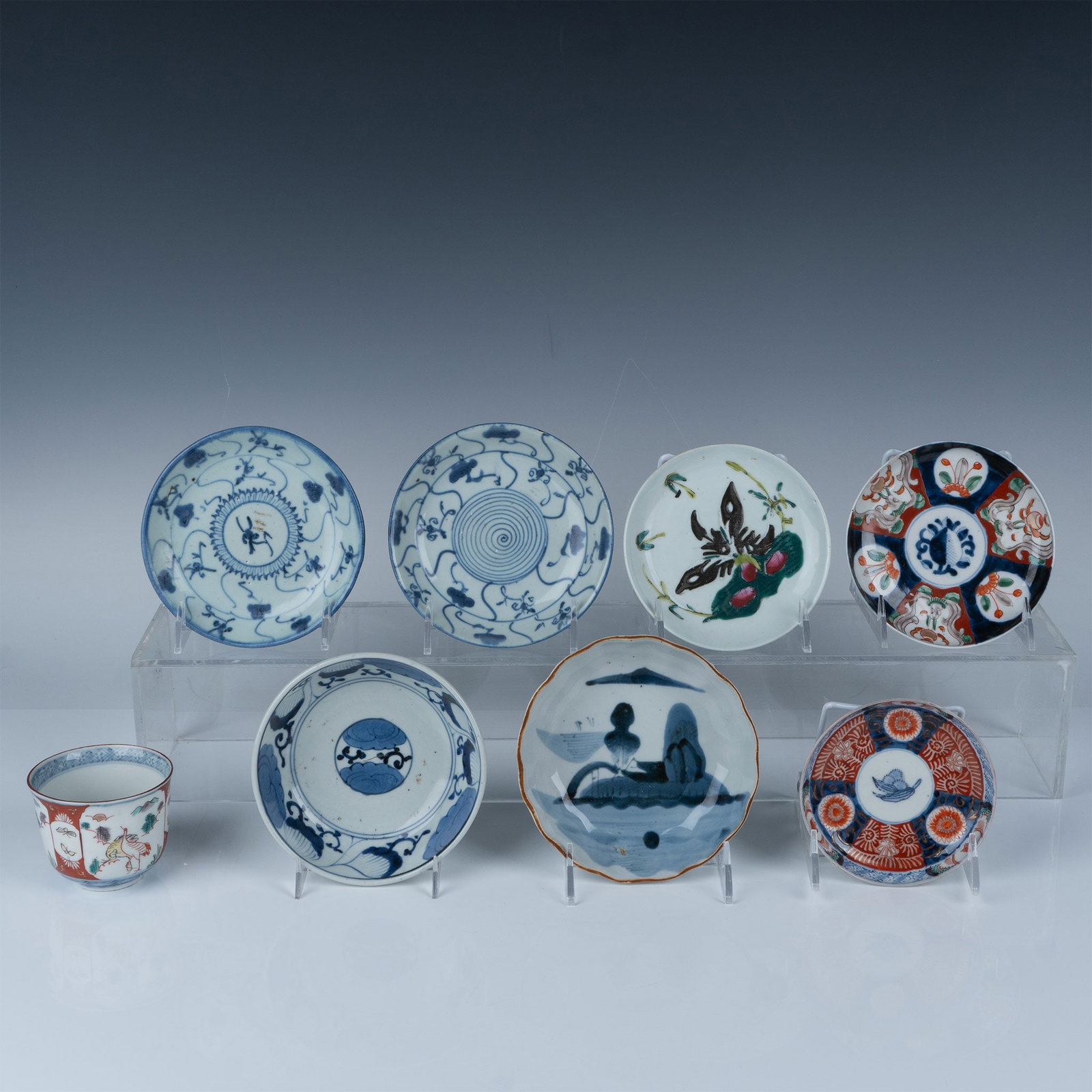 8pc Asian Scroll Patterned Plates with Teacup (1 of 9)