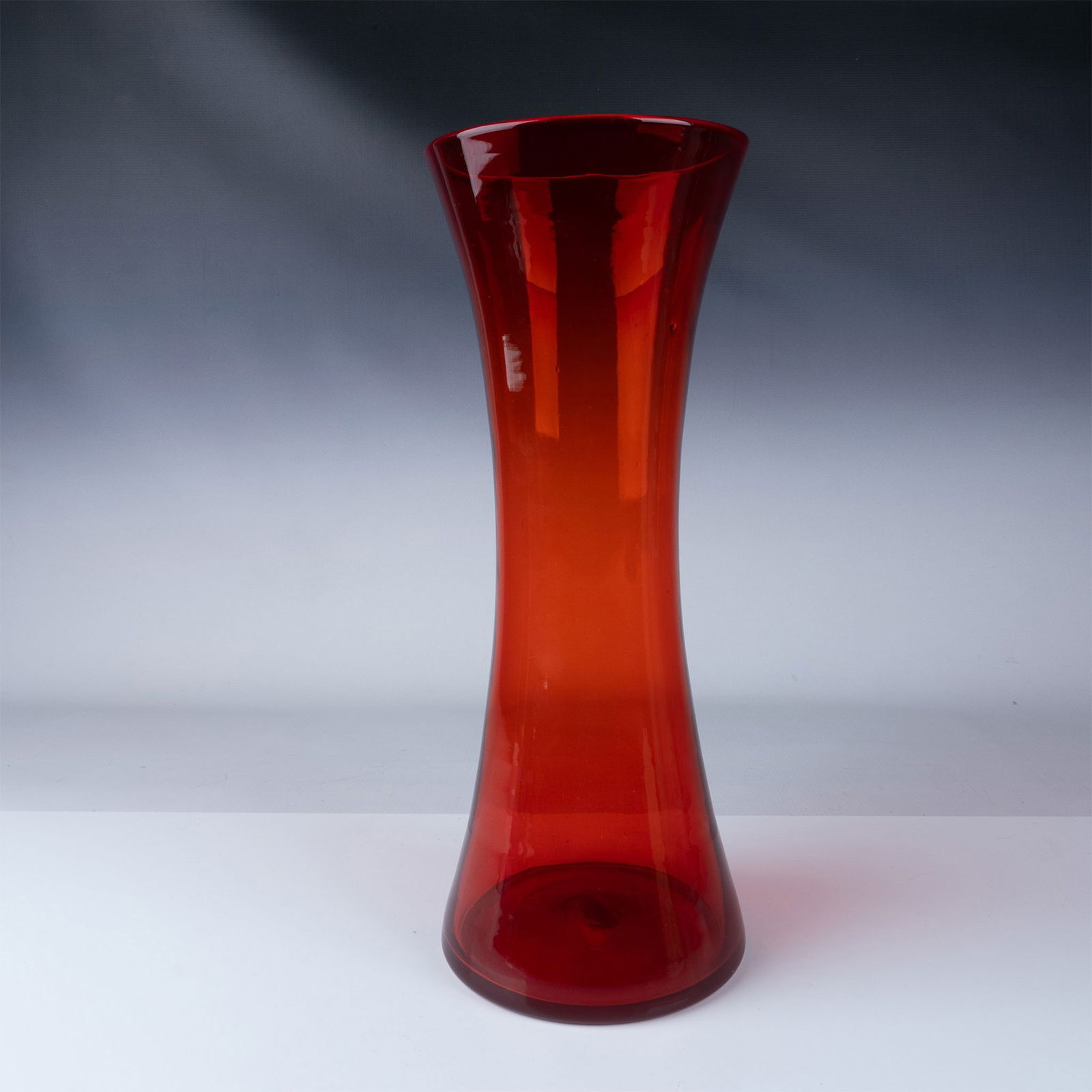 Art Glass Ruby Red Vase (1 of 3)