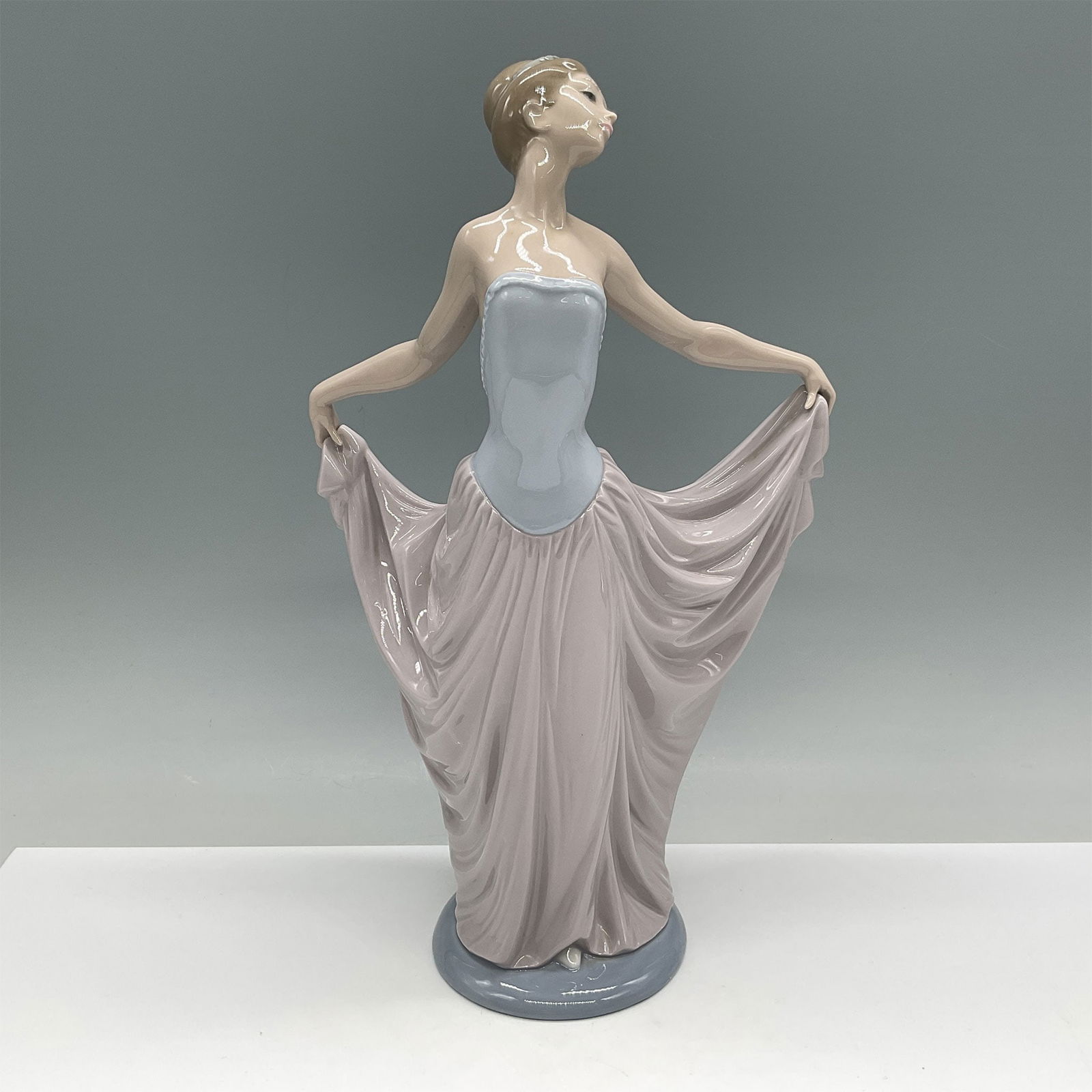 Lladro Porcelain Figurine, Dancer 01005050 (1 of 3)