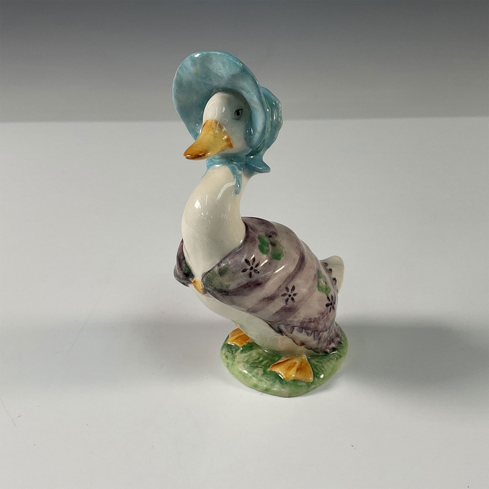 Beswick Beatrix Potter Figurine, Jemima Puddle-Duck (1 of 4)
