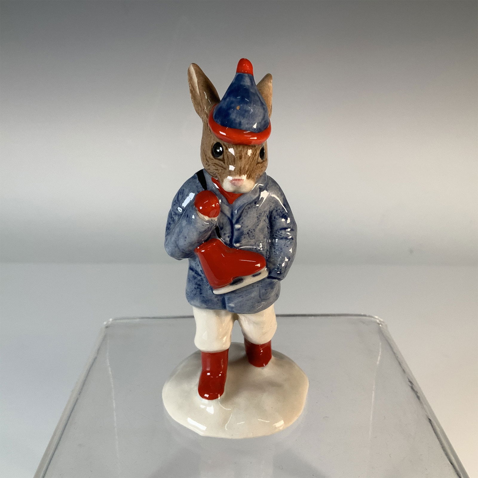 Royal Doulton Bunnykins Figurine, Boy Skater DB187 (1 of 3)