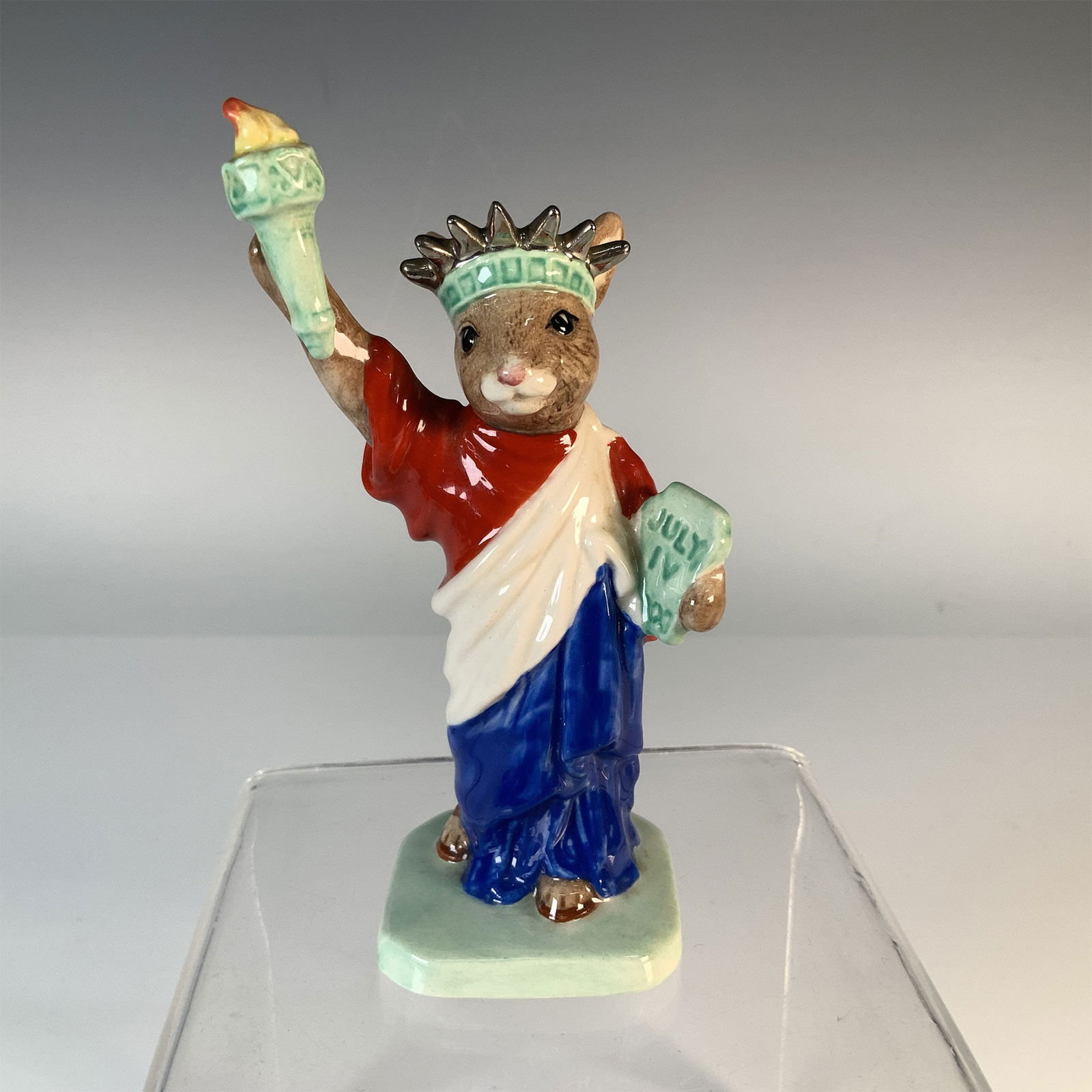 Royal Doulton Bunnykins Figurine, Statue of Liberty, DB198 (1 of 3)