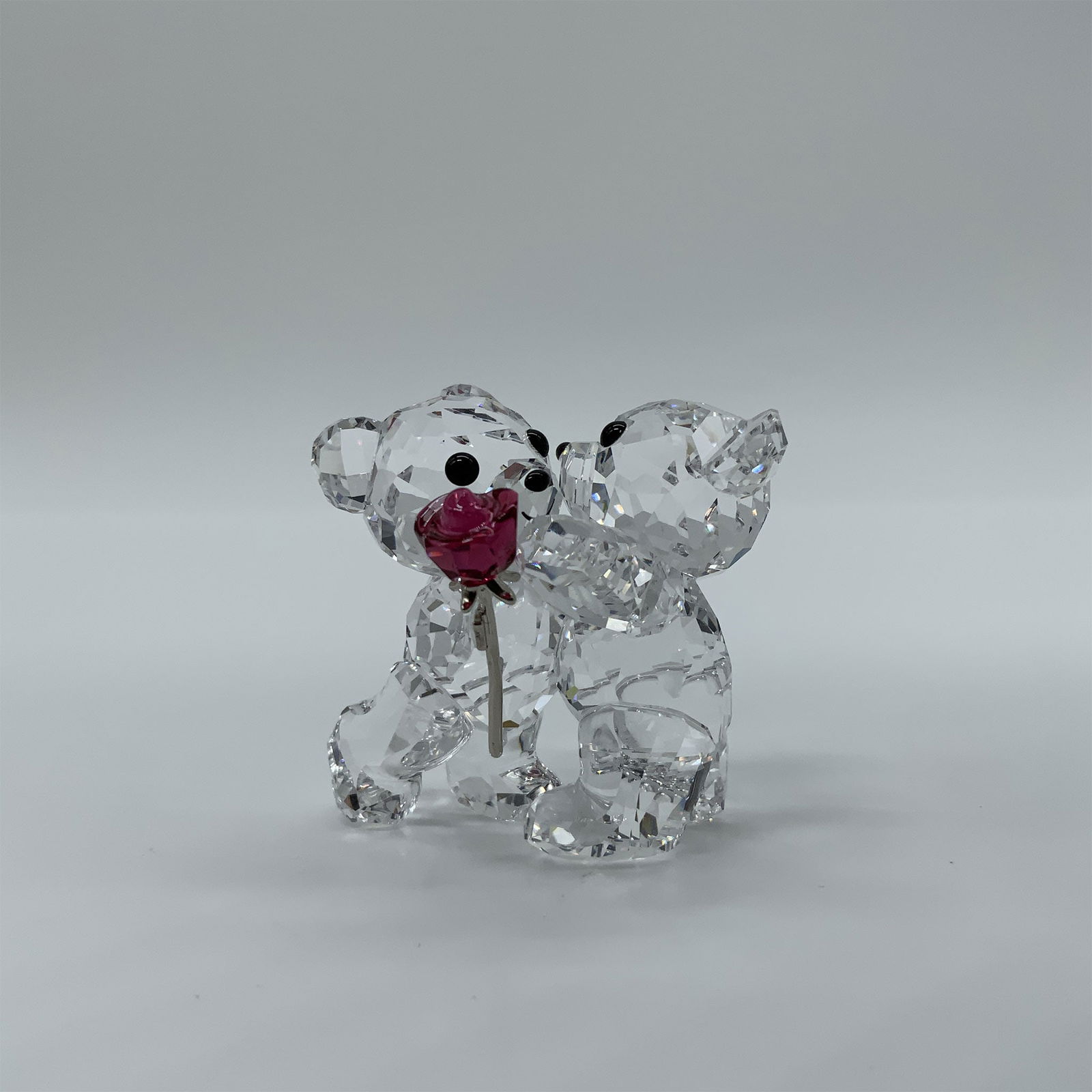 Swarovski Crystal Figurine Kris Bear, A Rose for You 1077419 (1 of 4)