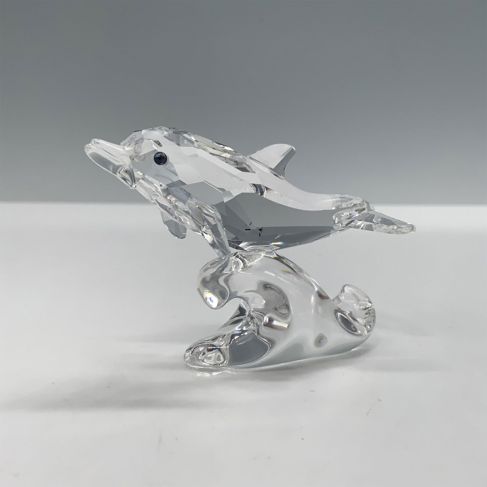Swarovski Crystal Baby Dolphin with Original Box (1 of 4)
