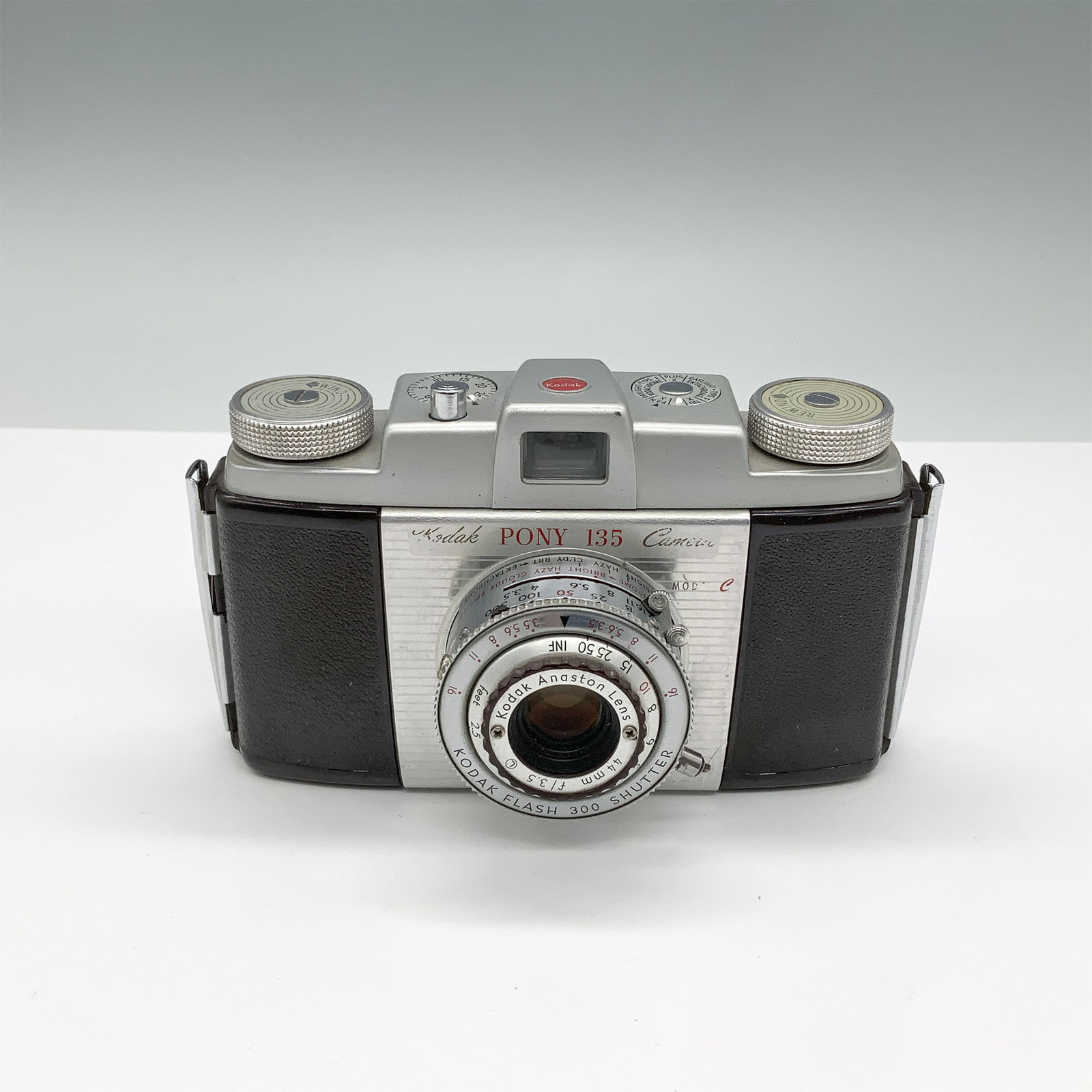 Kodak Pony 135 Model C 35mm Camera with Kodak Anaston Lens (1 of 4)