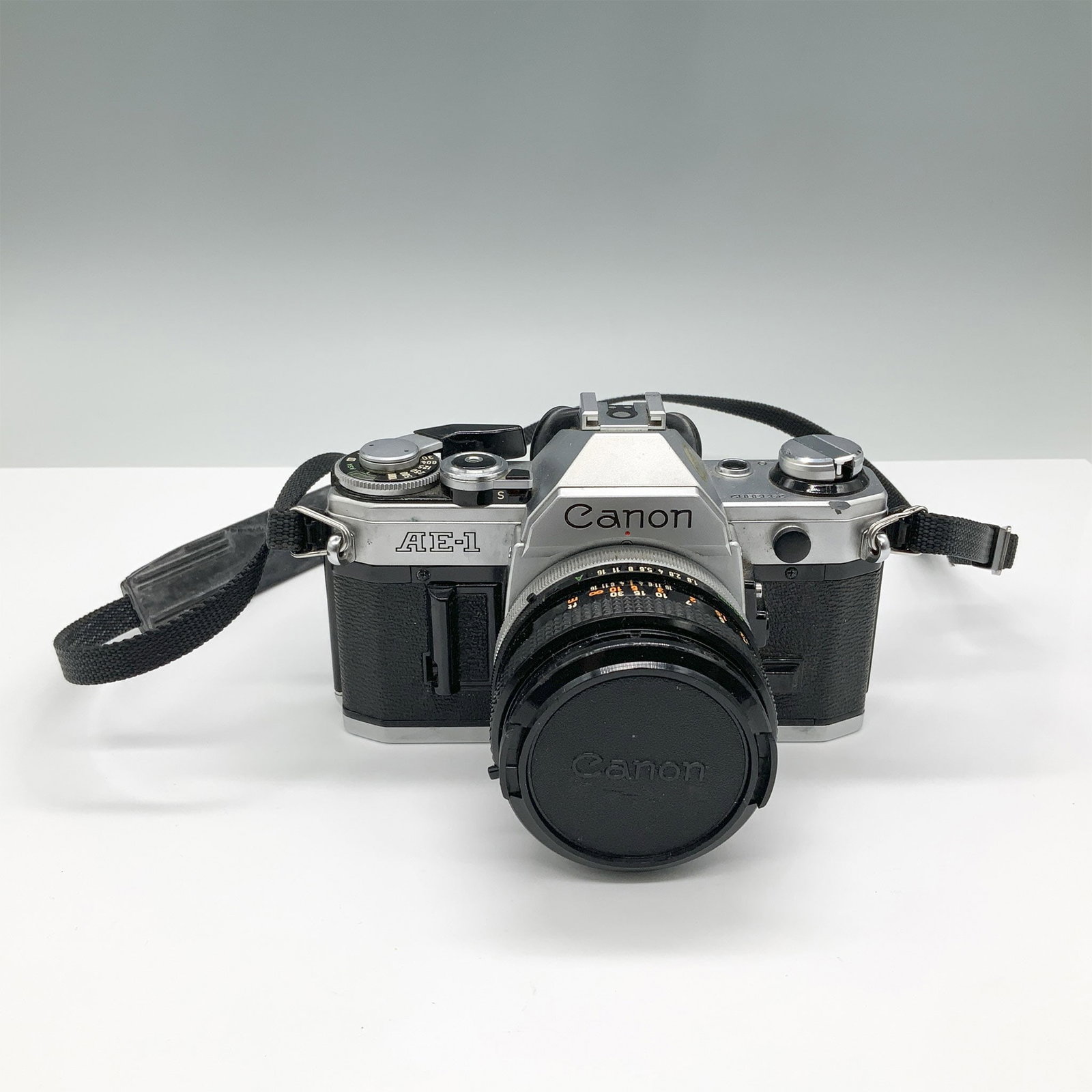 Canon AE-1 35mm Film Camera with FD 50mm f/1.8 SC Lens (1 of 4)