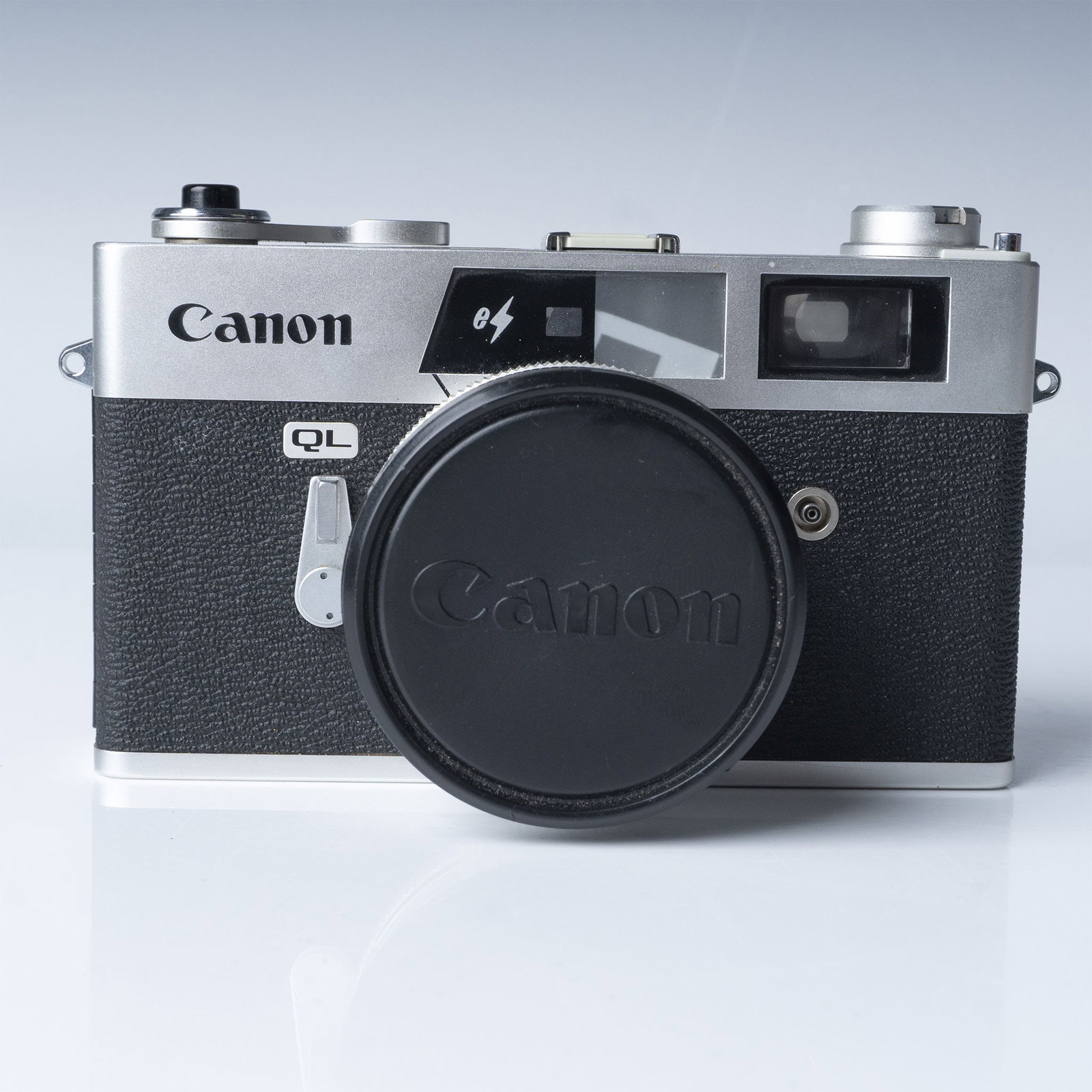 Canon Canonet QL19 35mm Film Camera 45mm f/1.9 Lens + Case (1 of 5)