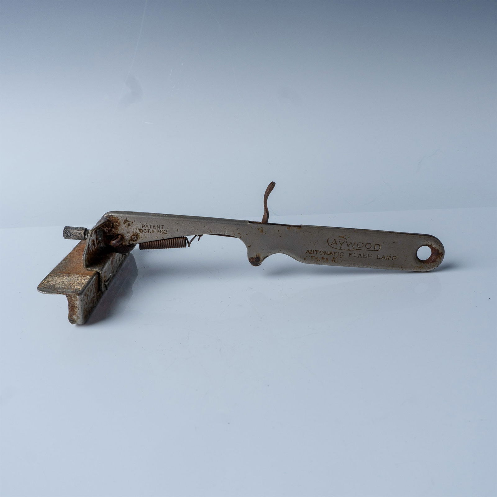 Burke & James Aywood Automatic Flash Lamp (1 of 4)