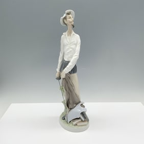 Lladro Porcelain Figurine, Quixote Standing Up 1004854