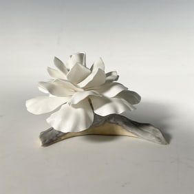 Boehm Porcelain Figurine, Miniature Gardenia F263