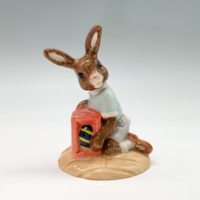 Royal Doulton Bunnykins Figurine, Easter Treat DB289