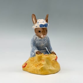 Royal Doulton Bunnykins Figurine, Seaside DB177