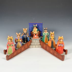 Royal Doulton Bunnykins Figurine Set, Tudor Collection DB305
