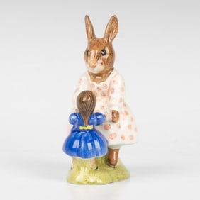 Dollie Playtime Bunnykins DB8 - Royal Doulton Bunnykins