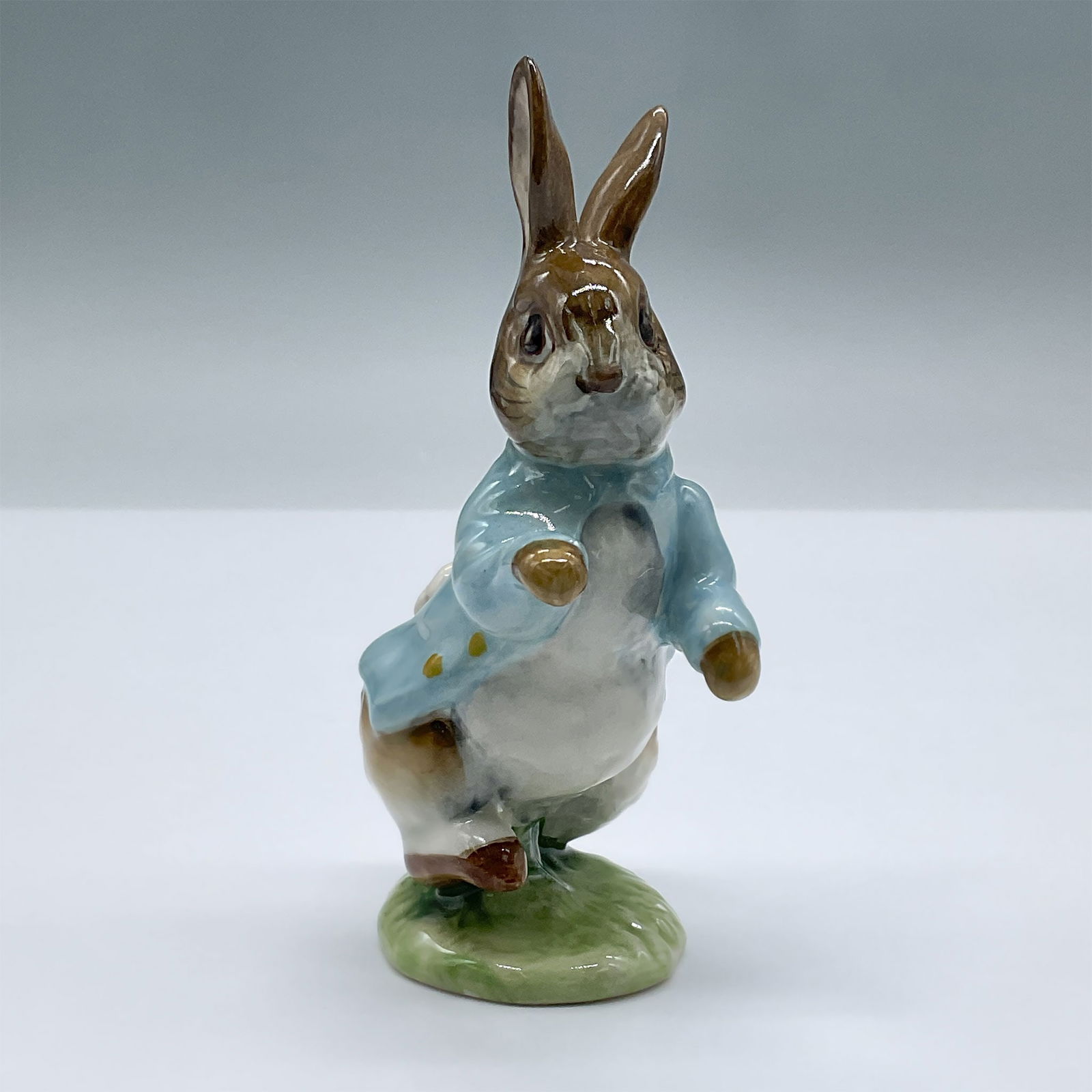 Beswick Beatrix Potter Porcelain Figurine, Peter Rabbit (1 of 3)