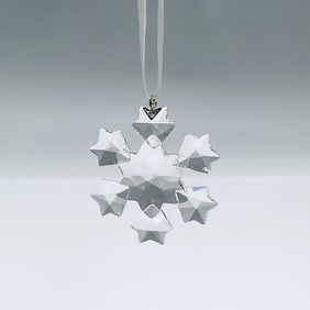Swarovski Crystal Figurine, 2010 Christmas Ornament