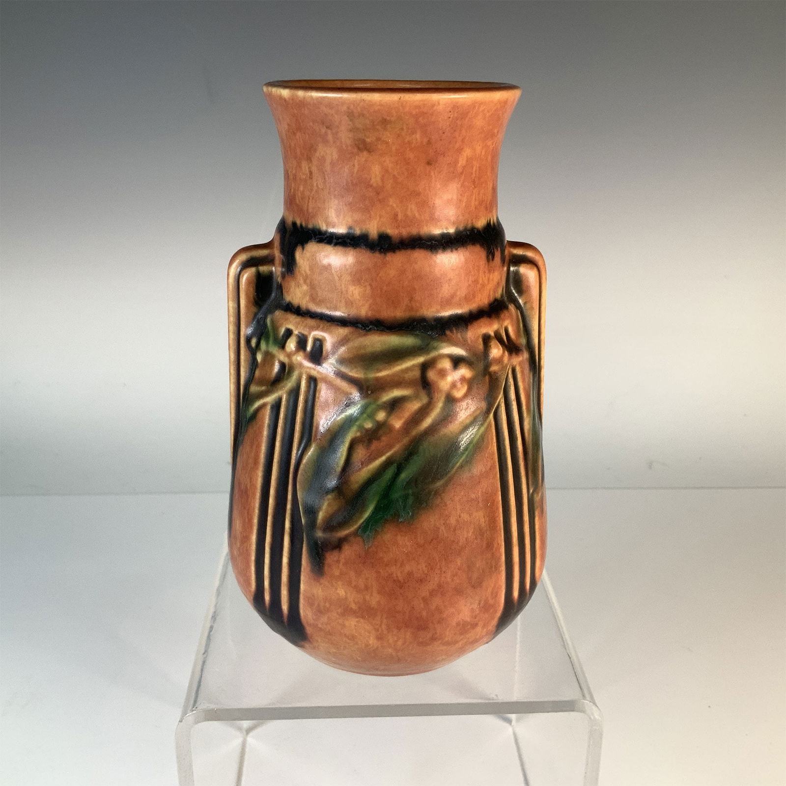 Roseville Pottery Laurel Vase (1 of 3)