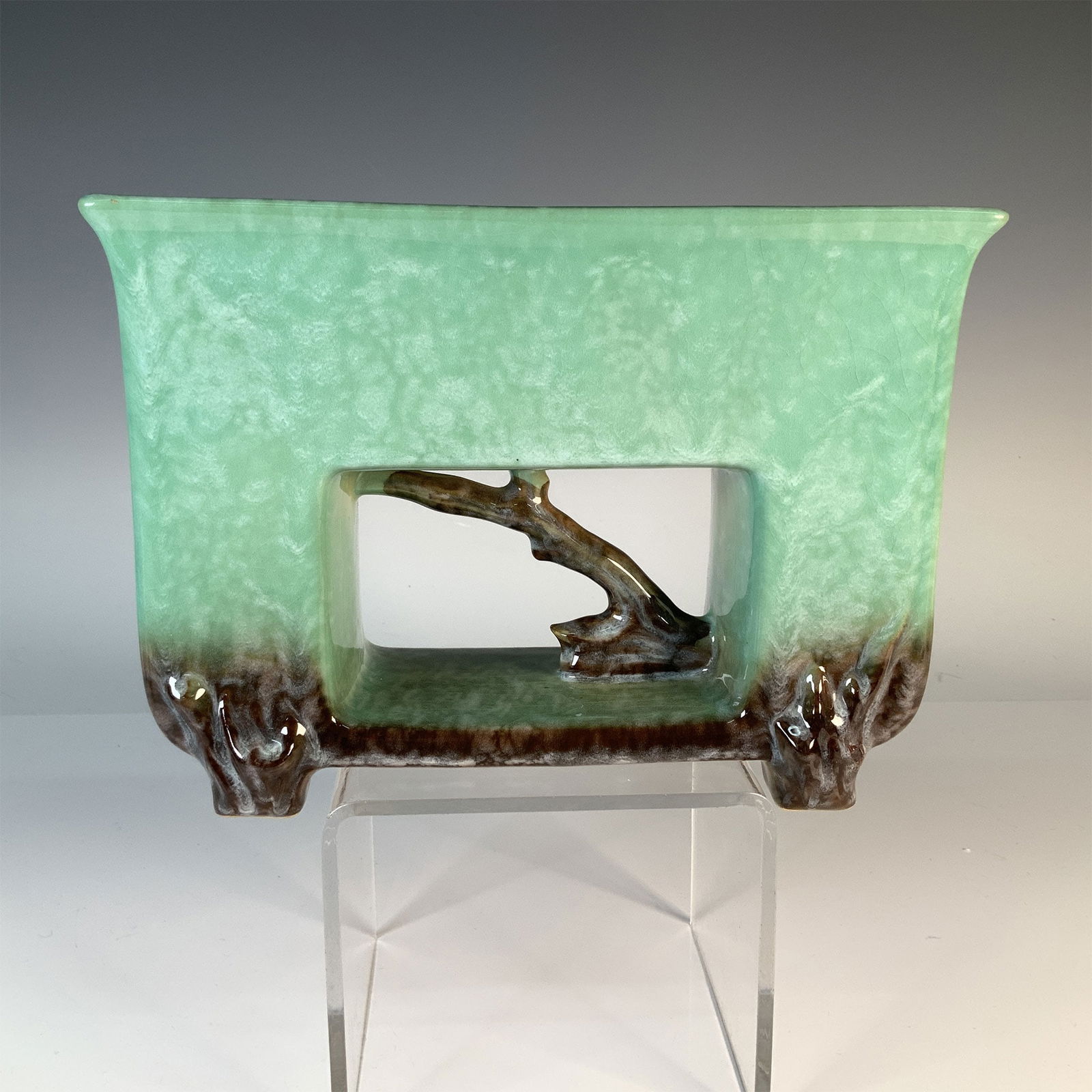 Roseville Pottery Planter, Artwood Design #1054 (1 of 3)