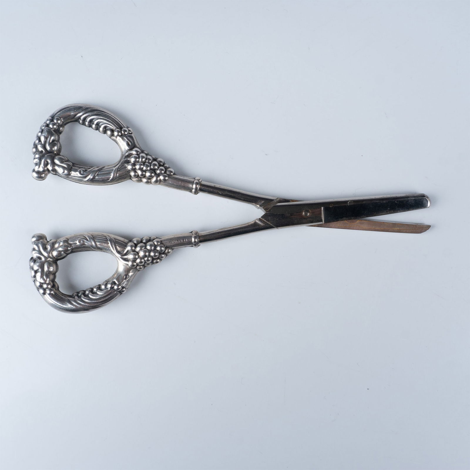 Sterling Silver Grape Shears with Grape Cluster Design (1 of 4)