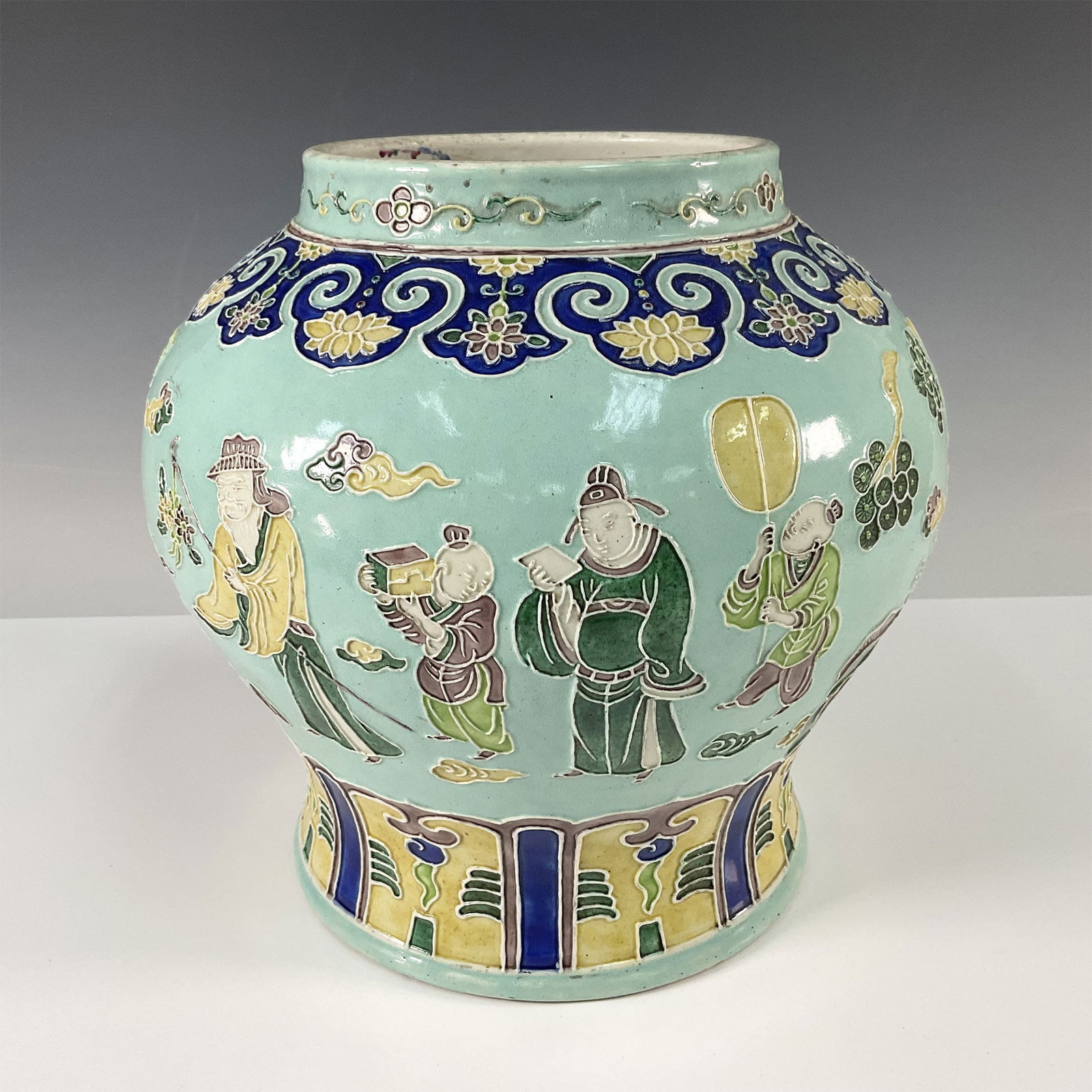 Chinese Fahua Style Porcelain Ginger Jar and Cover (1 of 6)