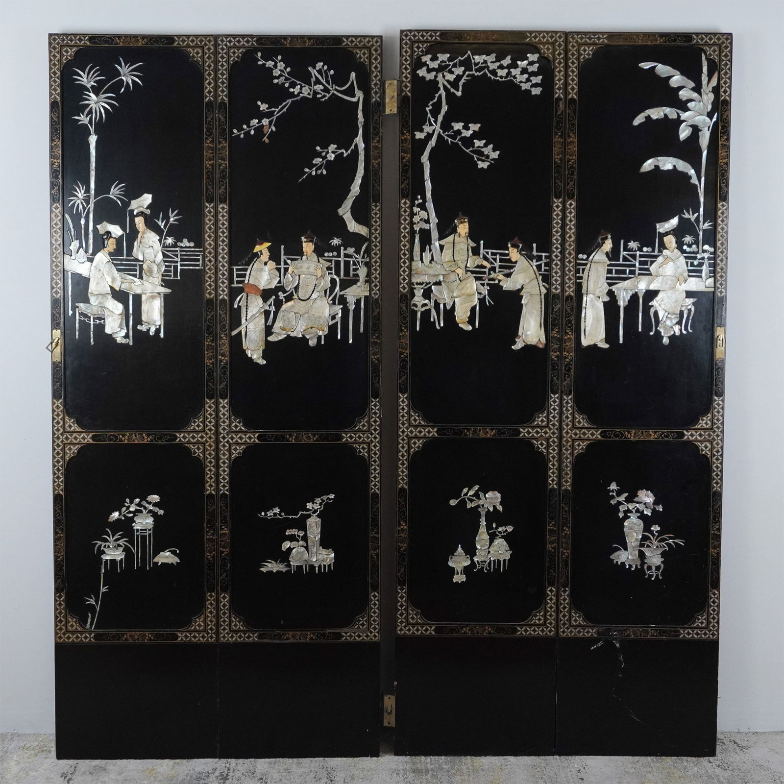 Chinese Lacquered Four-Panel Screen Mother-of-Pearl Inlay (1 of 10)