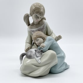 Lladro Porcelain Figurine, Little Sister 01001534