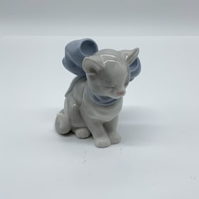 Nao by Lladro Porcelain Figurine, Kitty Present 1348