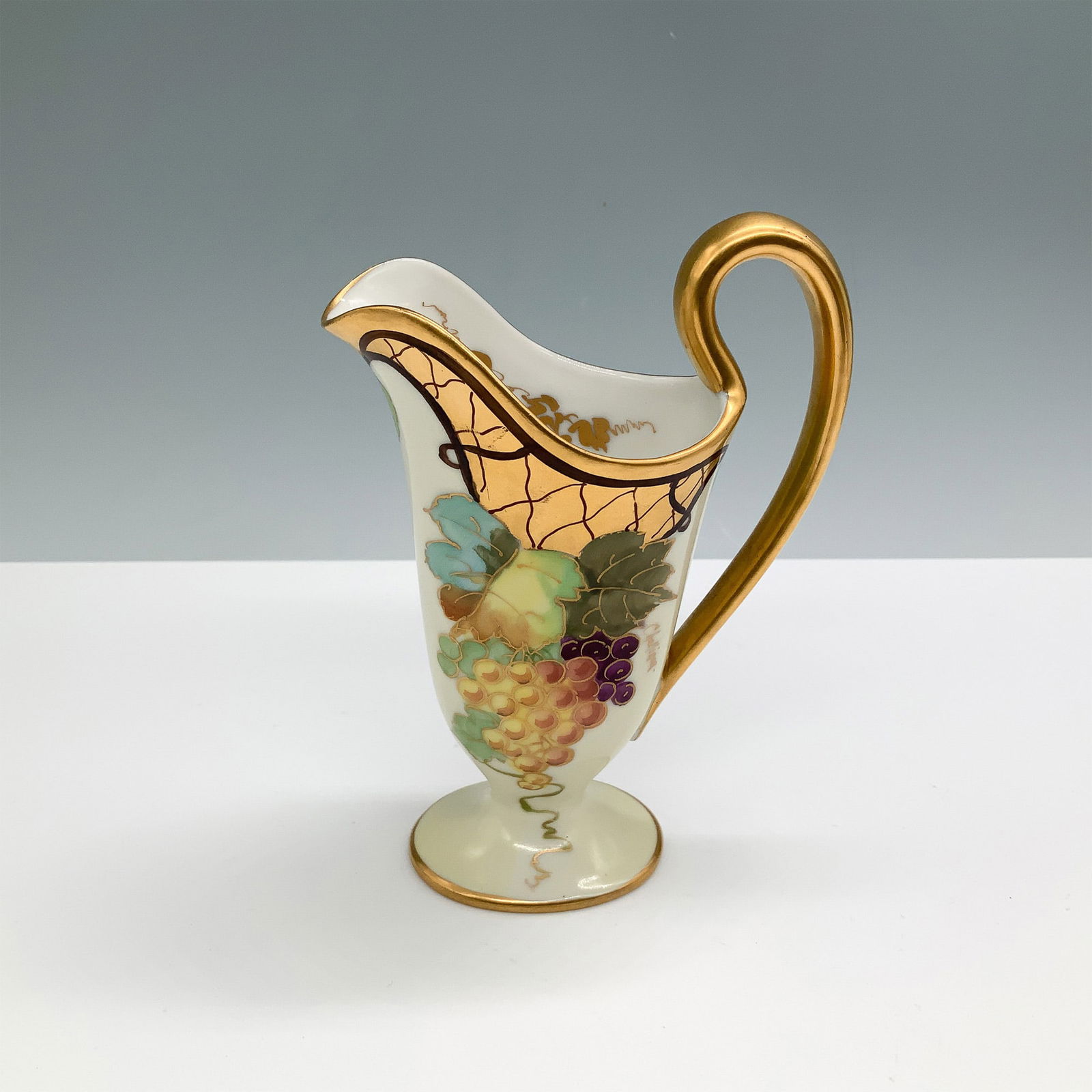 T&V Limoges Pickard China Handpainted Grapevine Creamer (1 of 3)