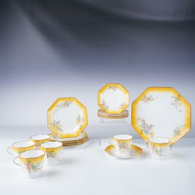 18pc Wedgwood Porcelain Tea Set, Floral & Gold