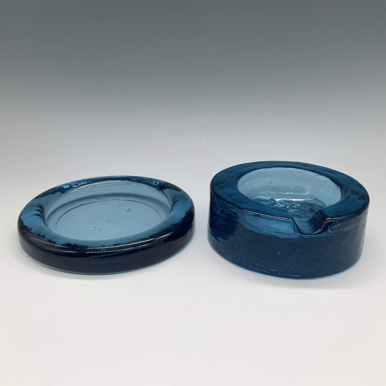 Pair Of MCM Blenko Glass Ashtrays (1 of 3)