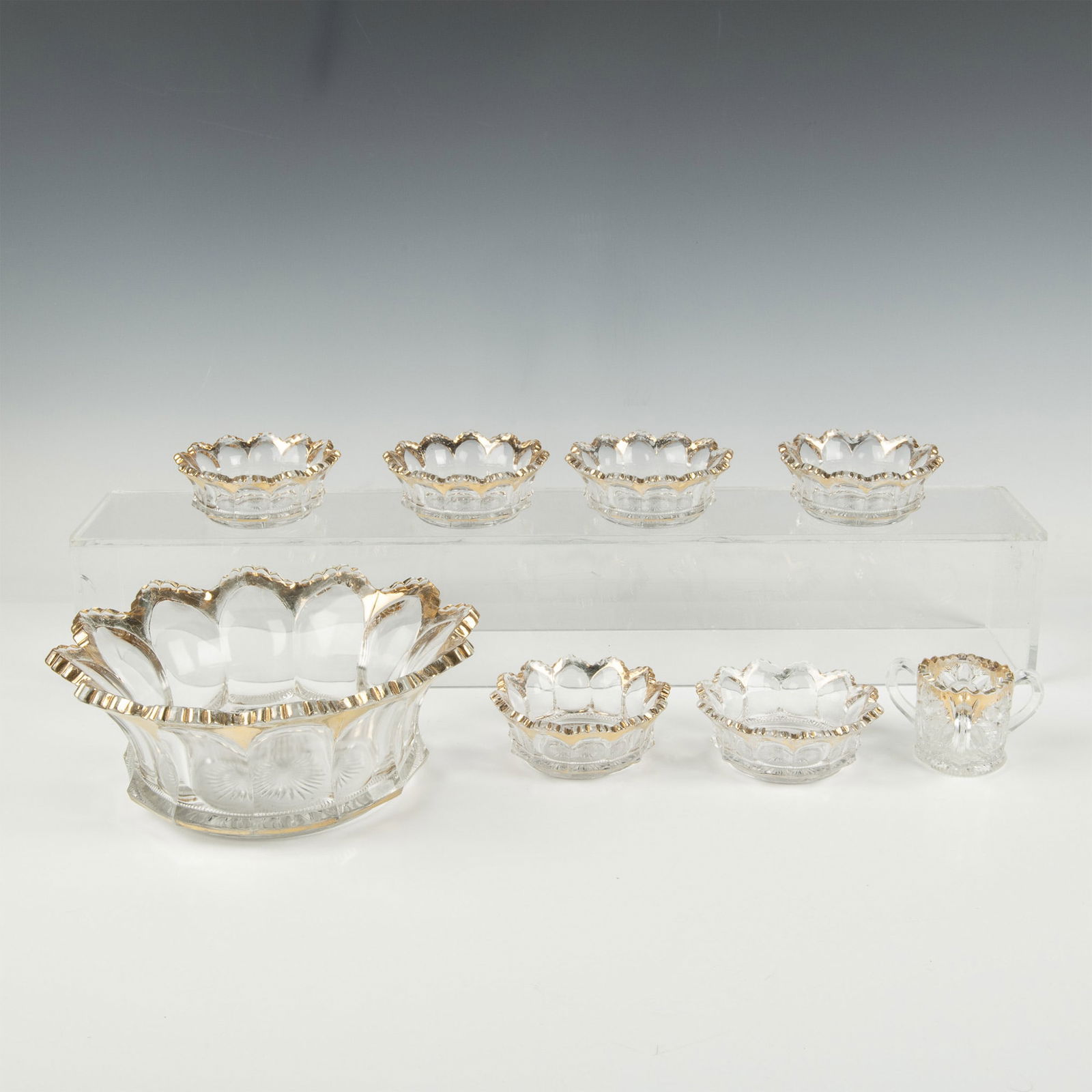 8 pc Heisey Peerless Clear Glass w/ Gold Trim Serveware (1 of 5)