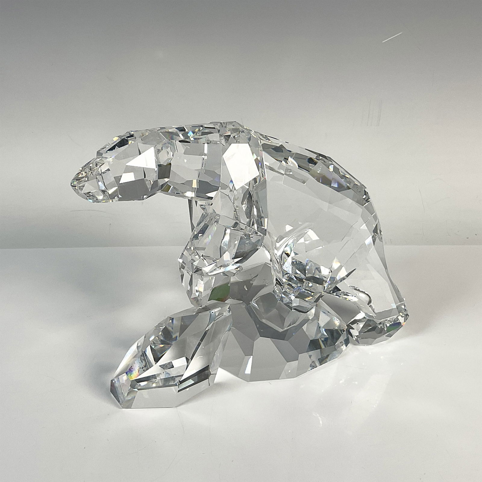 Swarovski Crystal Figurine, Polar Bear Nanuc 837477 (1 of 4)