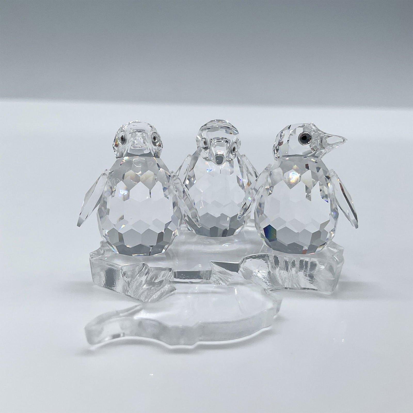 Swarovski Crystal Figurine, Baby Penguins with Base (1 of 5)