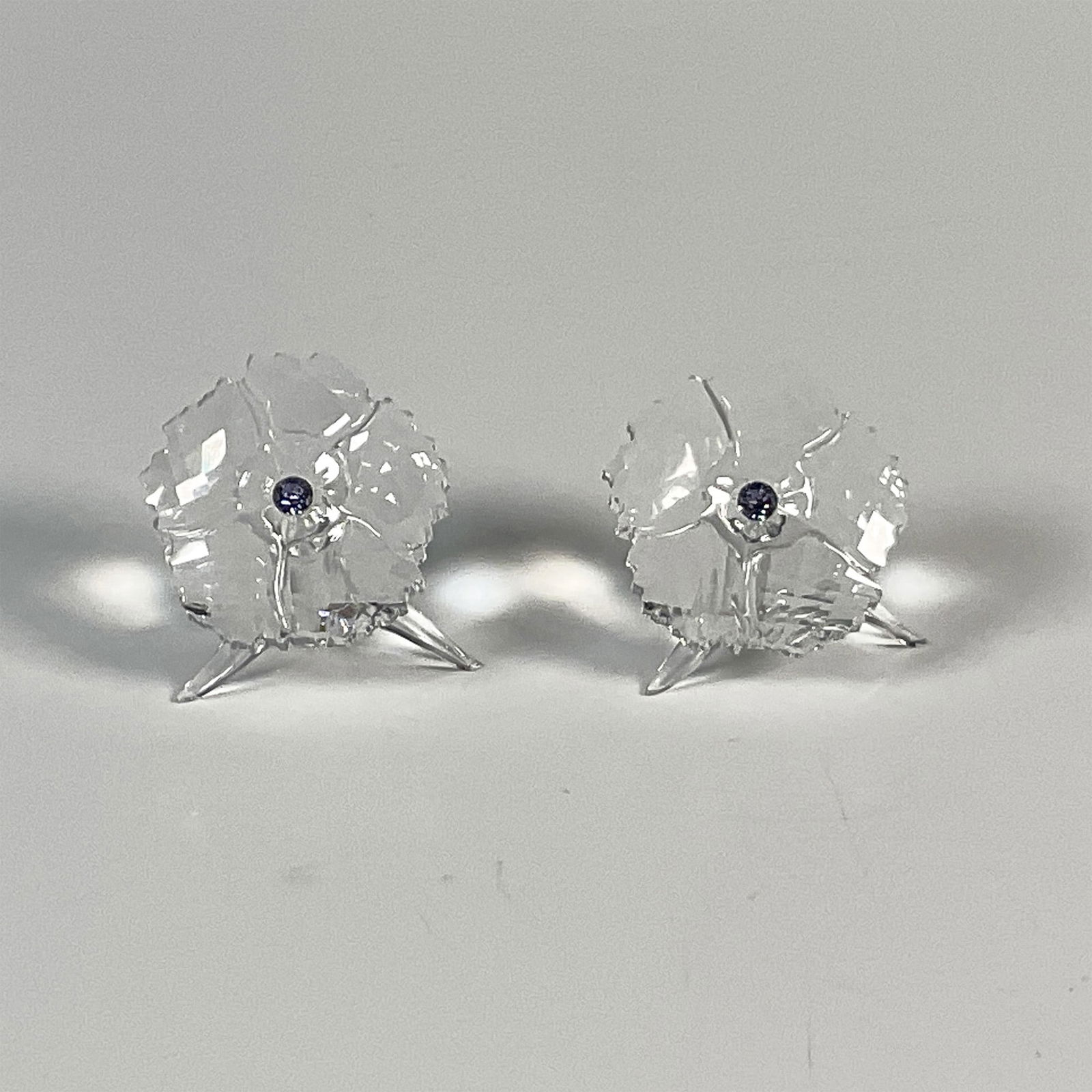 2pc Swarovski Crystal Figurine, Amur Flower 5428547 (1 of 4)