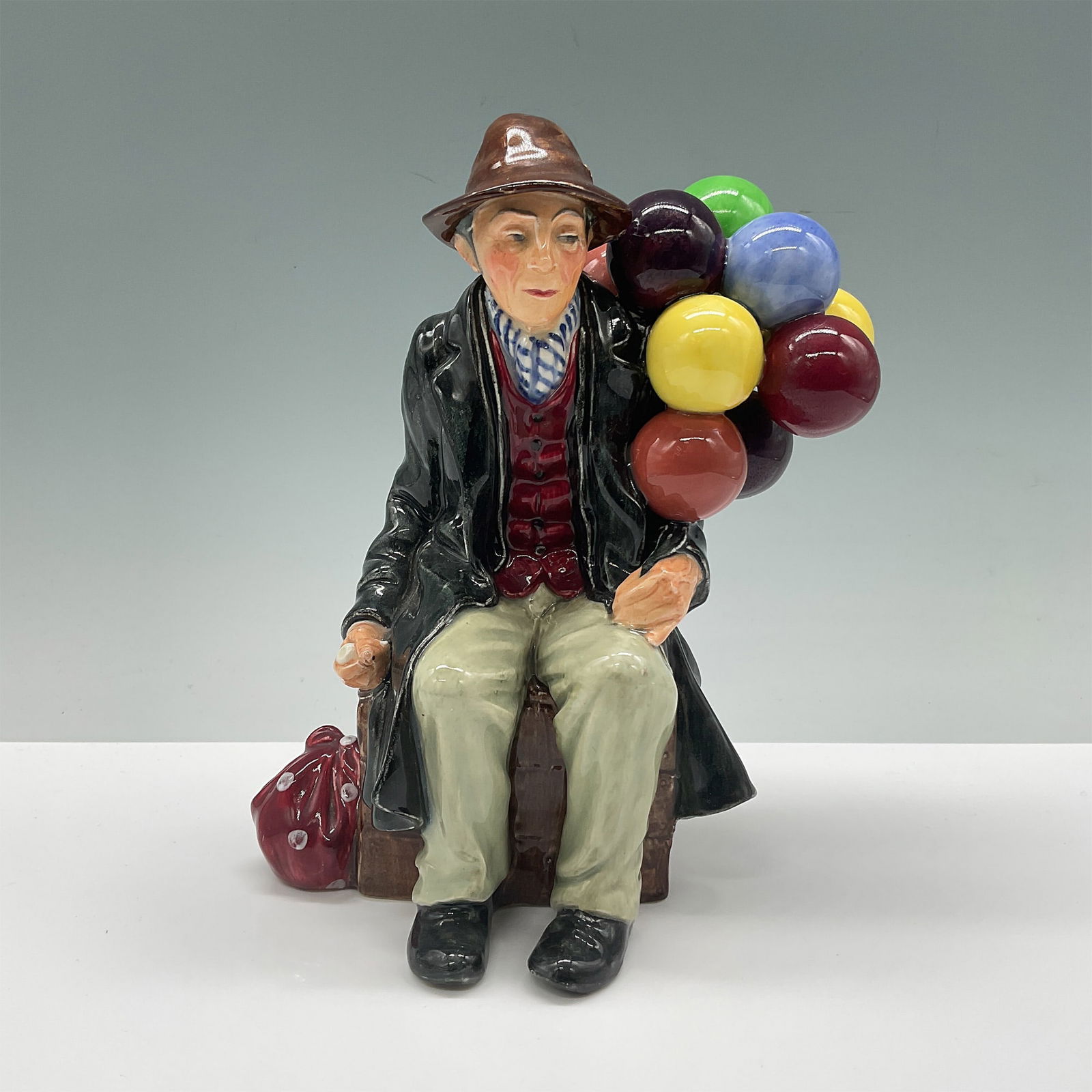 Royal Doulton Figurine, Balloon Man HN1954 (1 of 3)