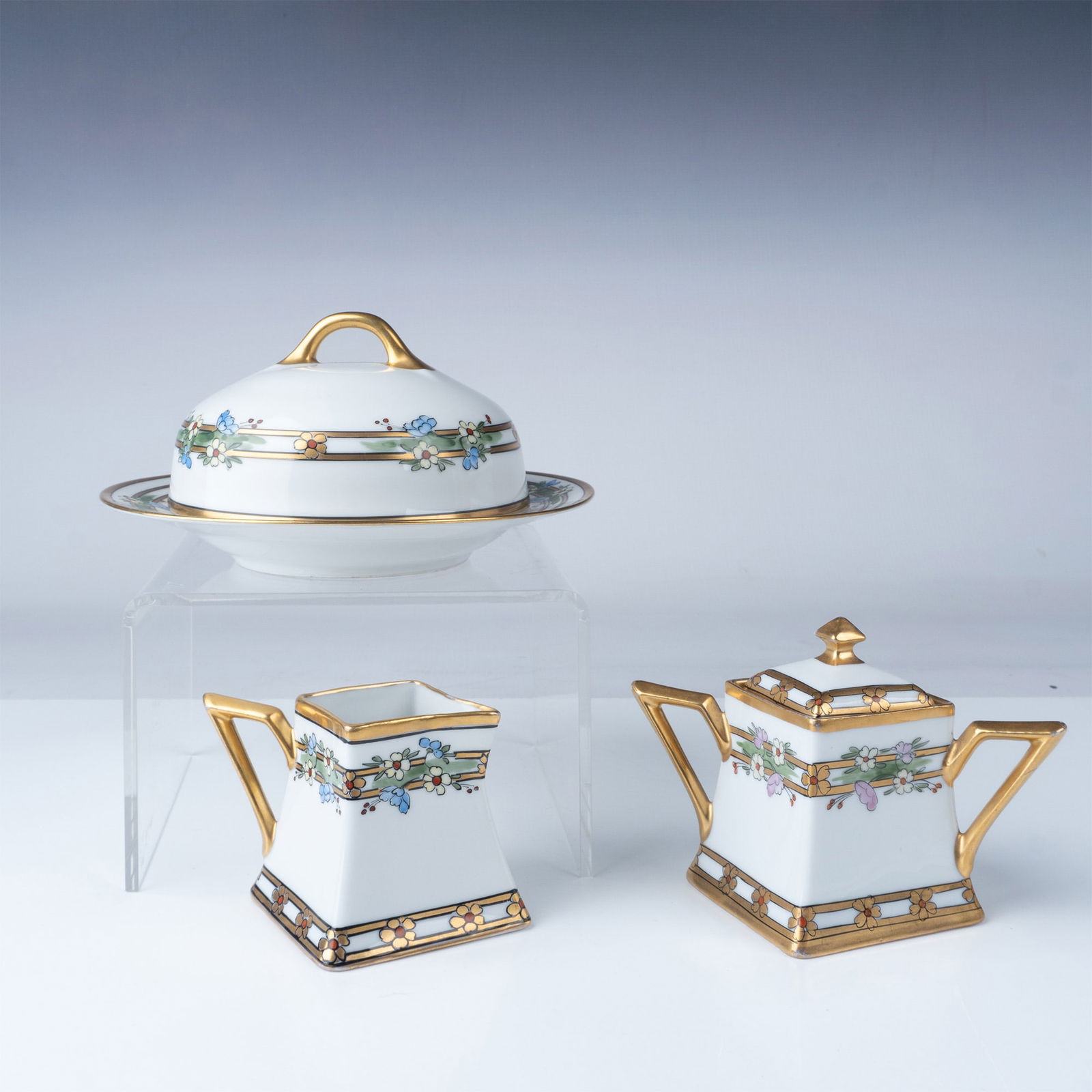 3pc Pickard China, Creamer, Covered Sugar, & Covered Dish (1 of 9)