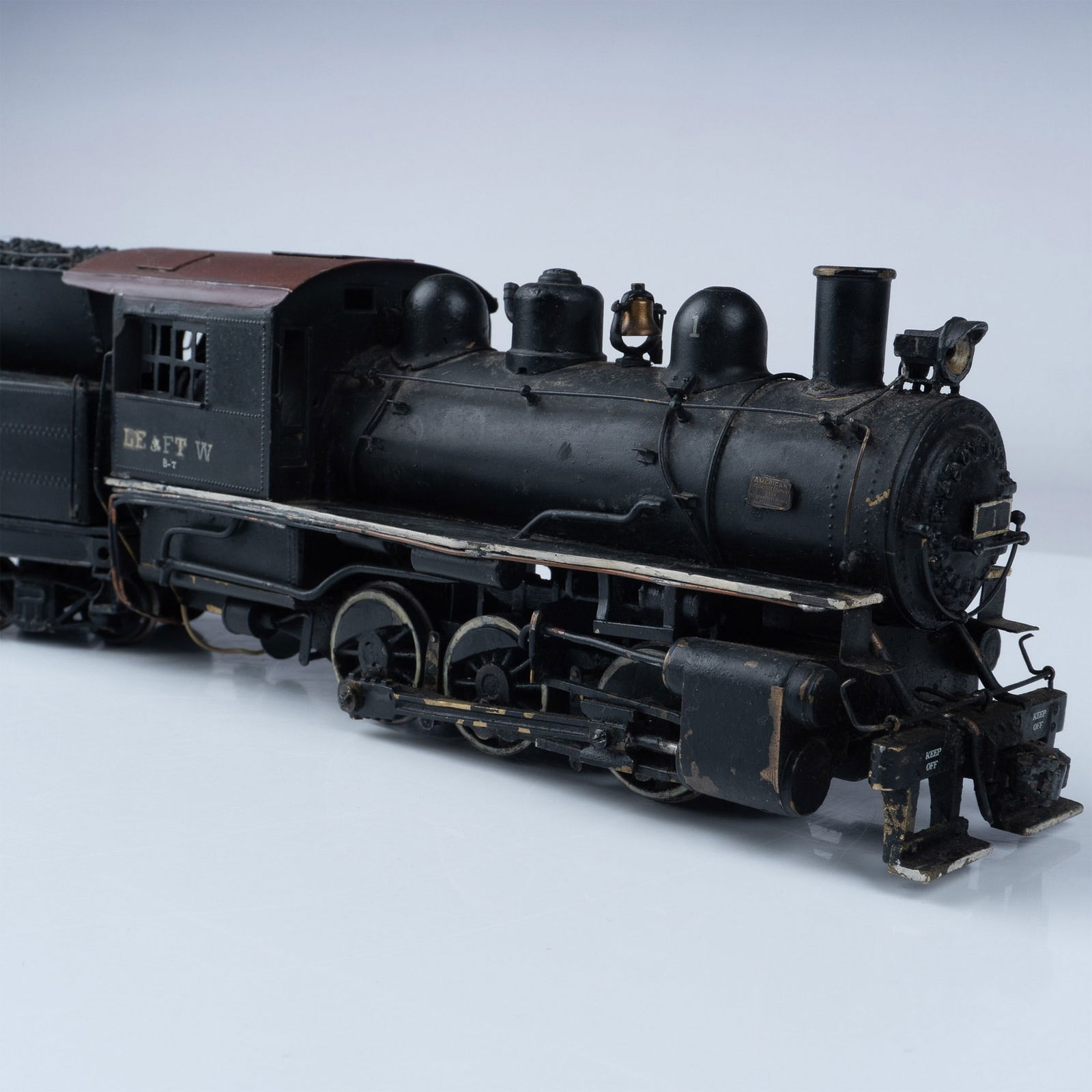 LE & FT. WAYNE B-7 Vintage Metal Steam Locomotive Model (1 of 5)